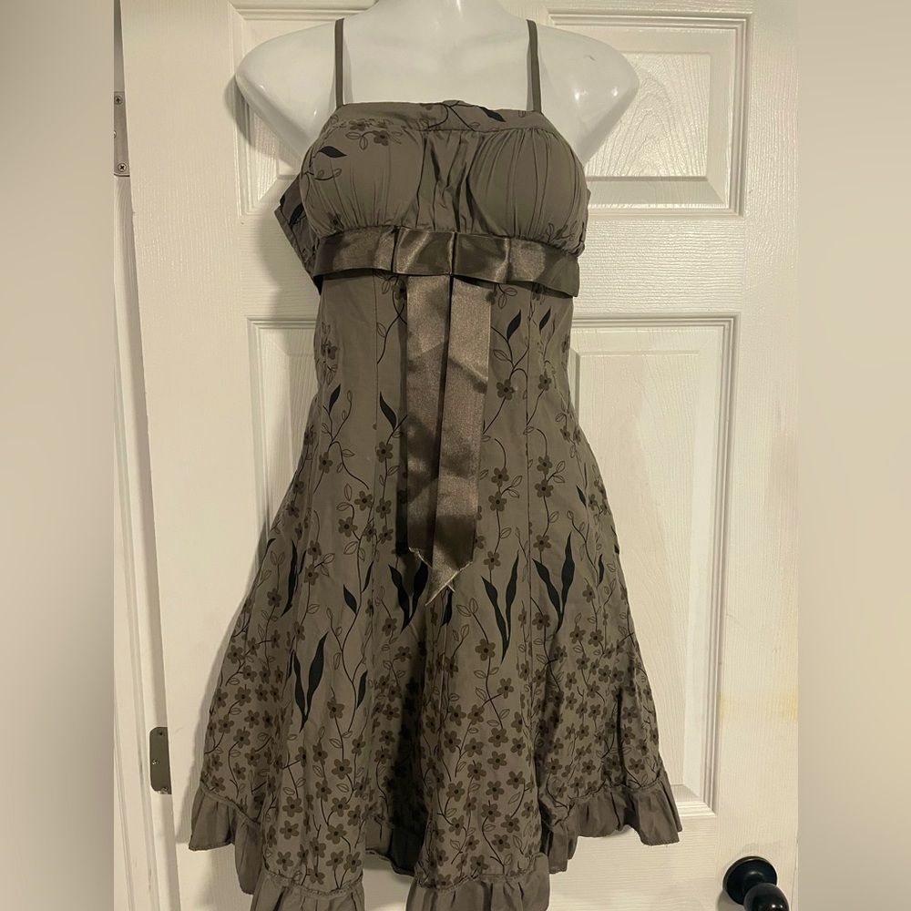 Greige flower print sundress size small
